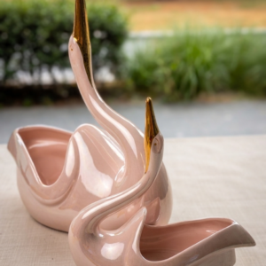 Set vintage roze zwanen met gouden snavel